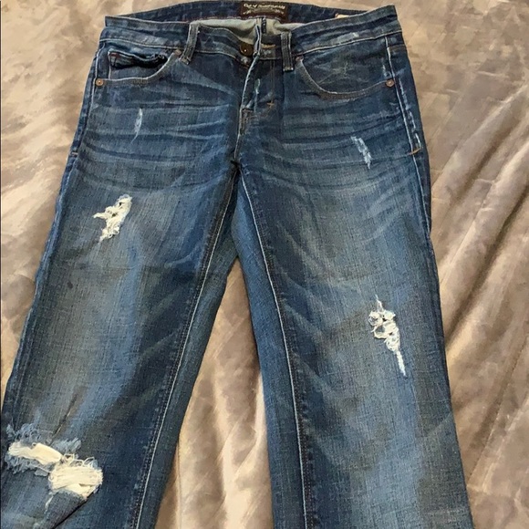 Distressed denim jeans - Picture 2 of 7